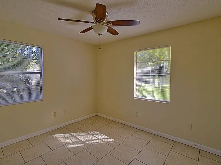1040 Charles C Frasier Blvd — Photo 13