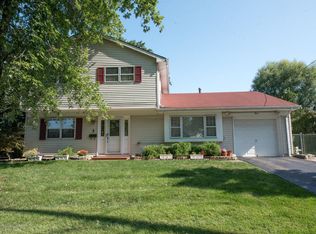 3 Cavan Ln, Hazlet, NJ 07730