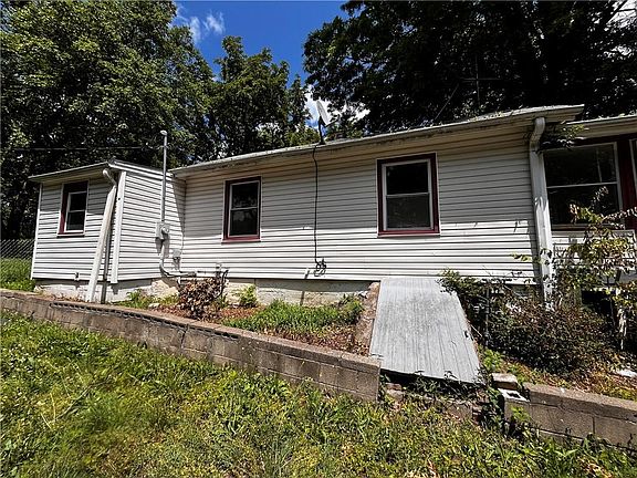 3rd image of 11310 E Peery St