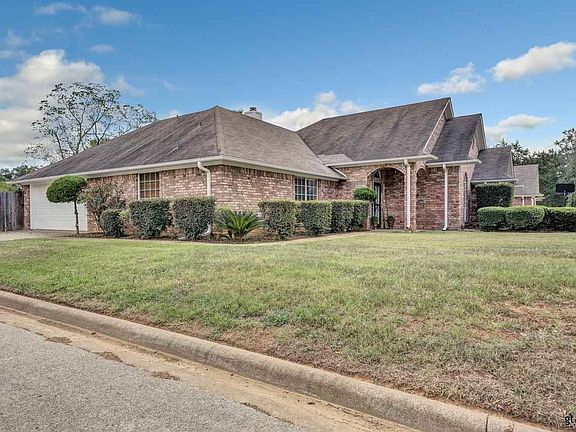 4th image of 1309 Corey Dr
