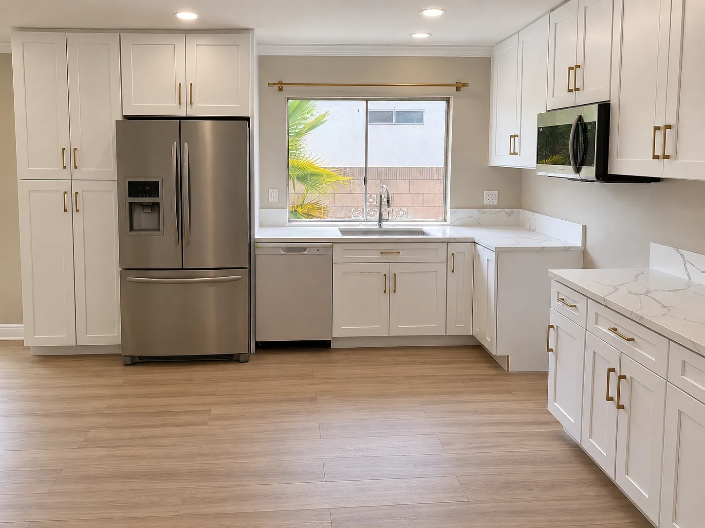 5 bed, 1753 sqft, $5,000 — Photo 2