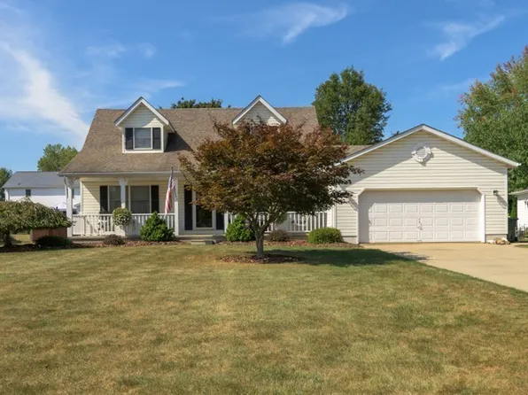 574 Fieldstone Dr, Amherst, OH 44001