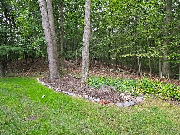 5th image of 6840 Carriage Hill Dr #D-41