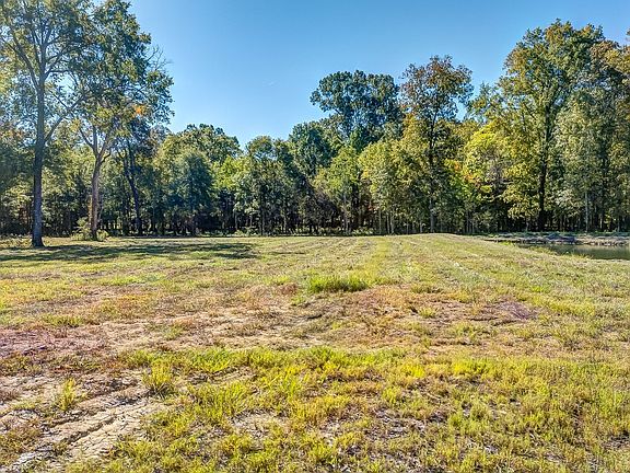 4th image of 275 Crossing Ln