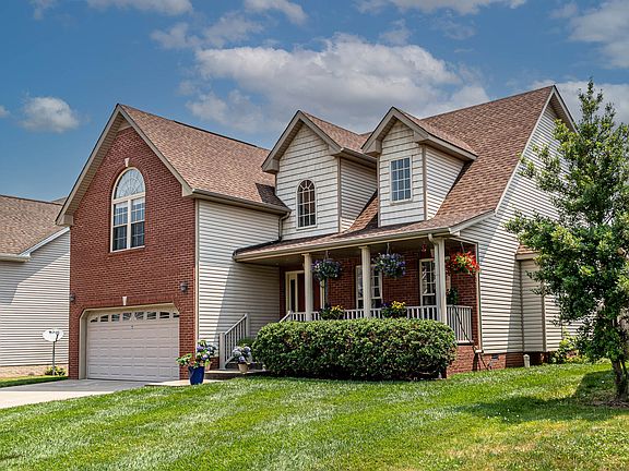 2nd image of 2933 Brewster Dr