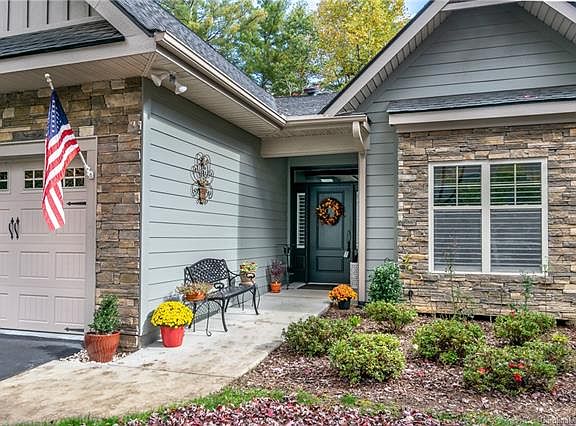 2nd image of 26 Winding Trail Dr Unit 30