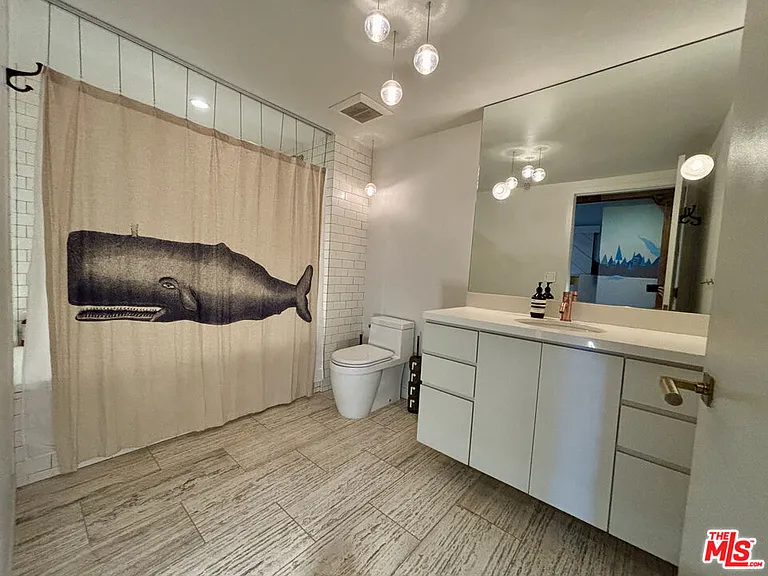 527 Molino St #401 — Photo 14