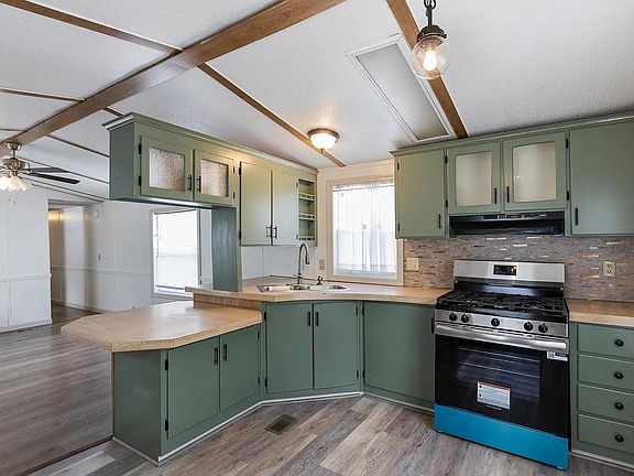 3rd image of 596 S Barre Rd #10