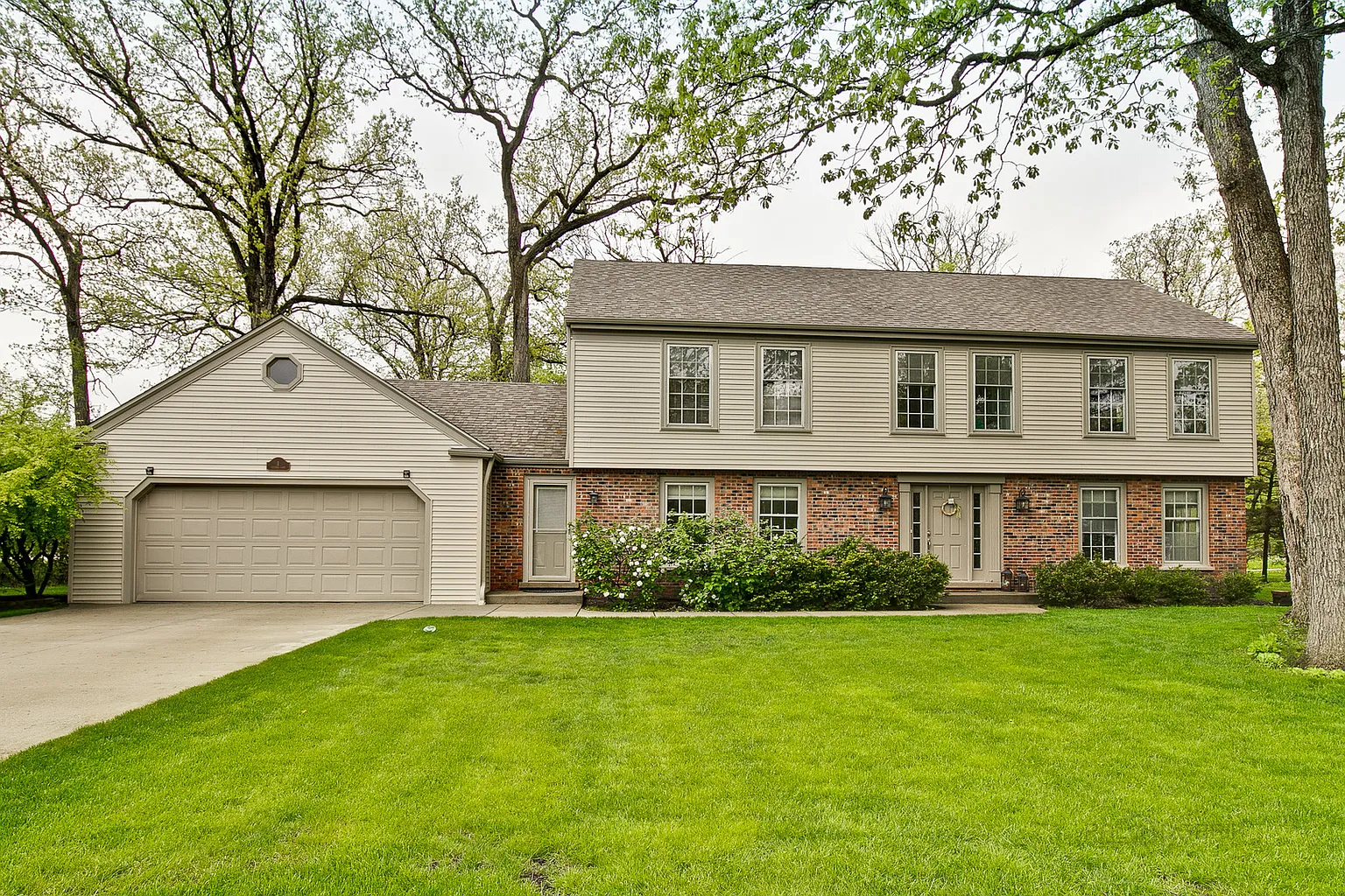1 Victoria Ln photo 1
