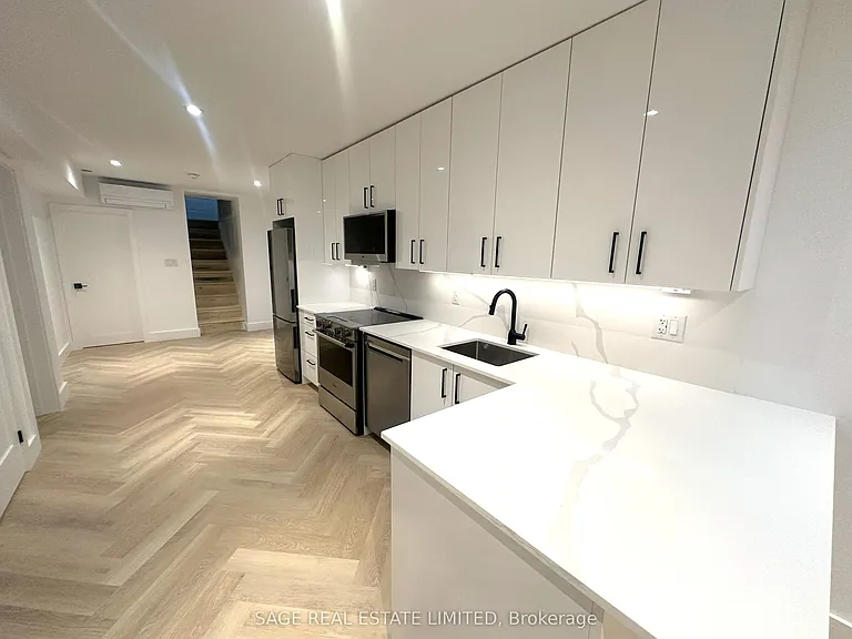 328 Rusholme Rd #LOWER — Photo 6
