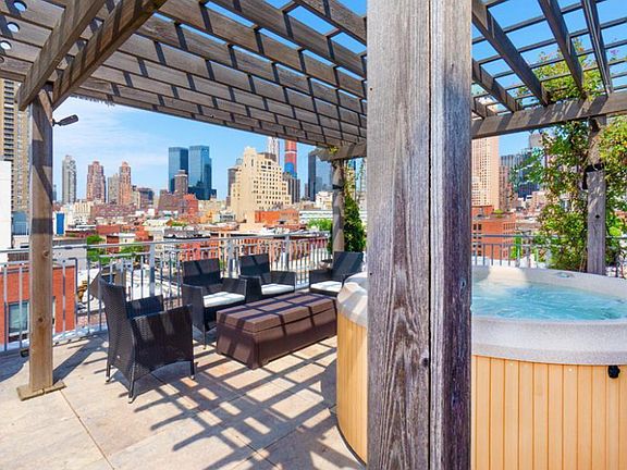 3rd image of 505 W 47th St #Penthouse 5