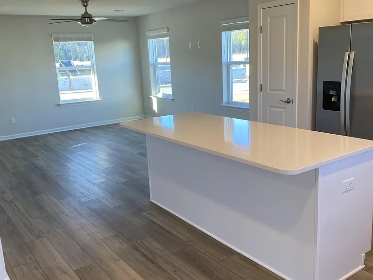 College Park Single Family Homes — Photo 4