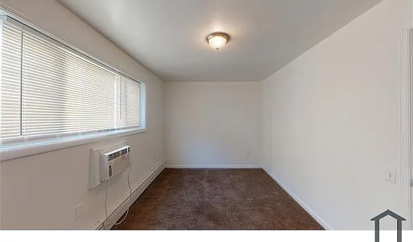 4 bed, $2,800 — Photo 2