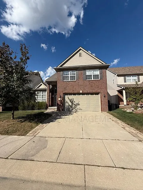 51124 Hallfield St photo 1
