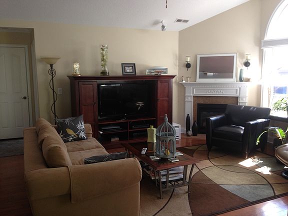3rd image of 807 Wynnshire Dr
