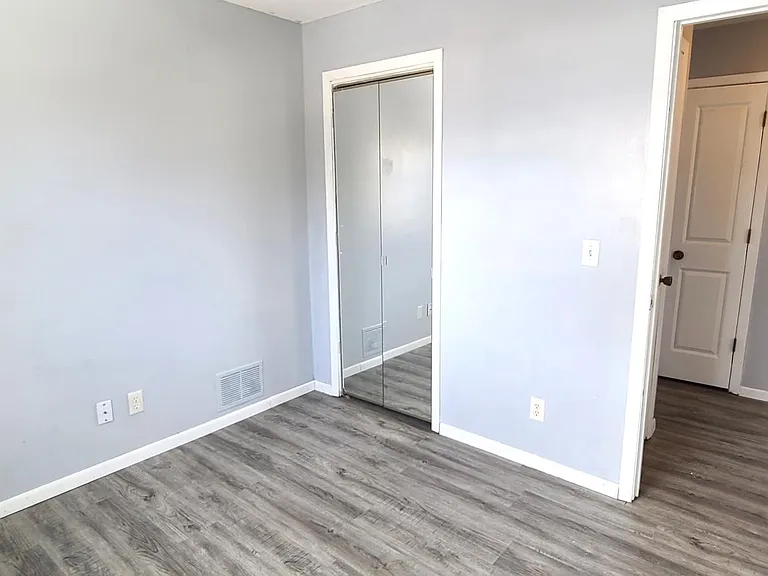 4924 Hanover Rd — Photo 10