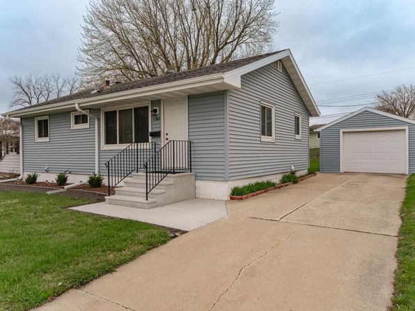 1340 Elton Hills Dr NW, Rochester, MN 55901