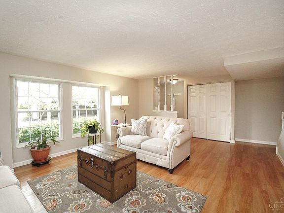 4th image of 8055 Hetz Dr