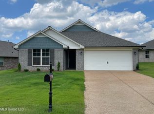 1556 S Reece Dr S, Southaven, MS 38671