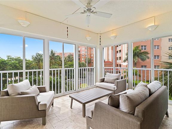 Home For Sale In WATER S EDGE AT PEPPERTREE POINTE