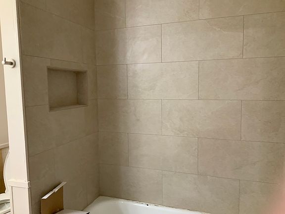 4th image of 4423 Hickory Hill Dr