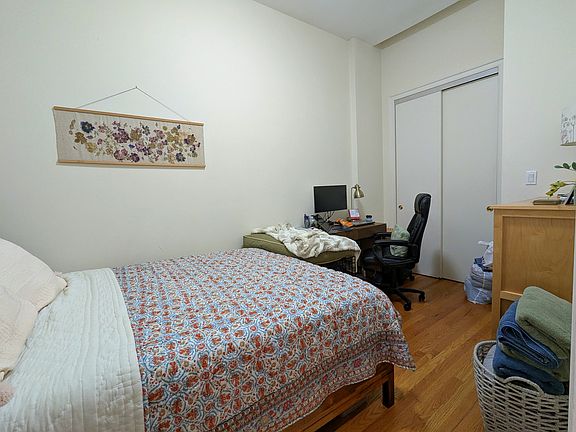 5th image of 330 W 86th St APT 9