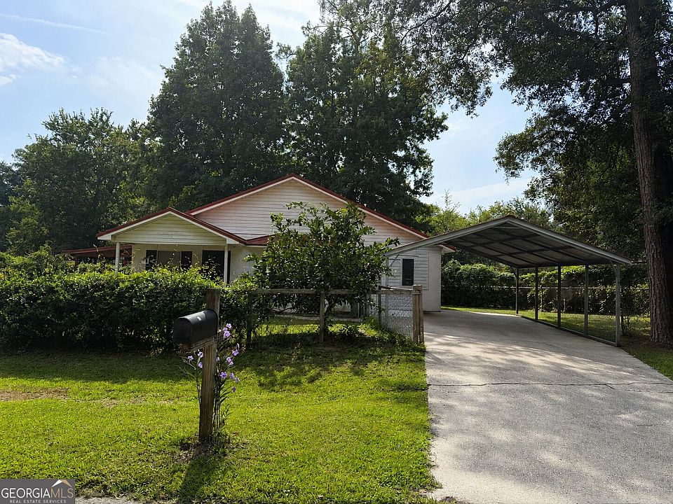 1st image of 106 Royal Cir