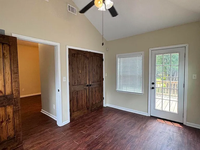 4346 Council Cir — Photo 13