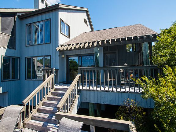 3rd image of 4579 Park Lake Dr