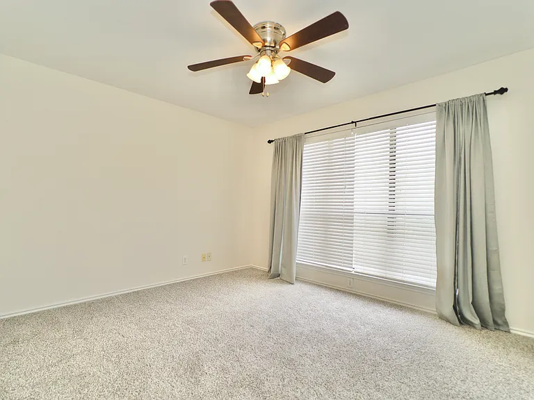 407 Josephine St — Photo 13