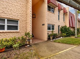 114 Buttonwood Cir, Seminole, FL 33777
