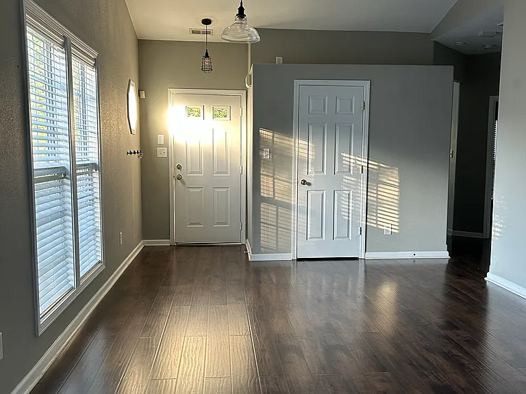 119 Ross Moore Ave — Photo 3
