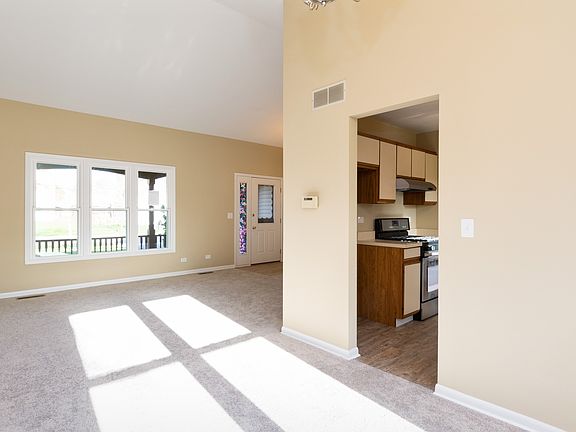 5th image of 503 Farmhill Cir