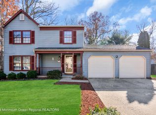 10 Bunker Hill Dr, Howell, NJ 07731