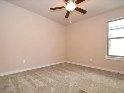 513 Vee St — Photo 9