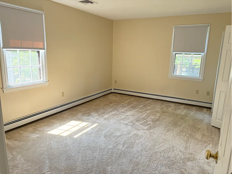 7 Oak St #5 — Photo 24
