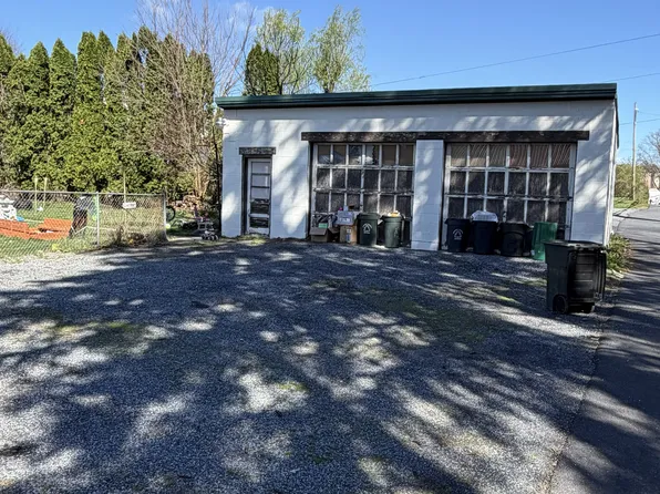 36-38 North Railroad St - Garage, 36 N Railroad St, Annville, PA 17003