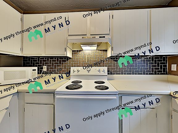 2nd image of 1661 Wynndowne Trl SE #1