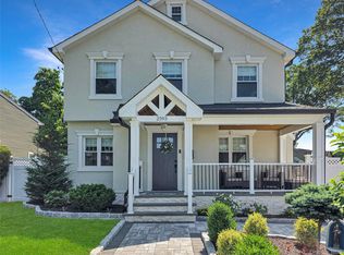 2593 Loftus Ave, Oceanside, NY 11572