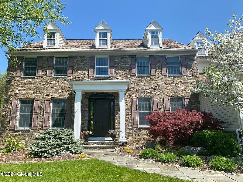 5th image of 14 Windsor Court