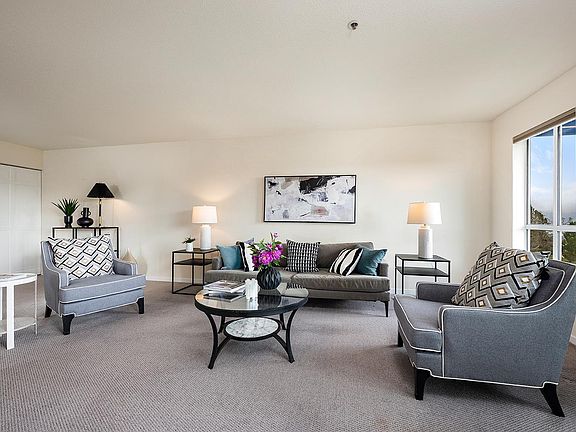 5th image of 100 Thorndale Drive #353