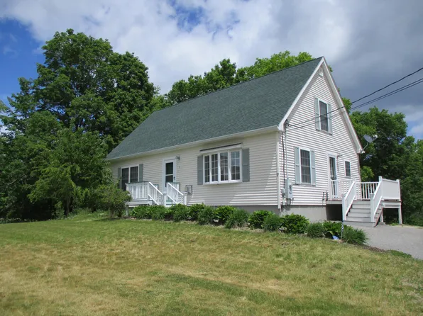 7 Station Road, Hebron, ME 04238