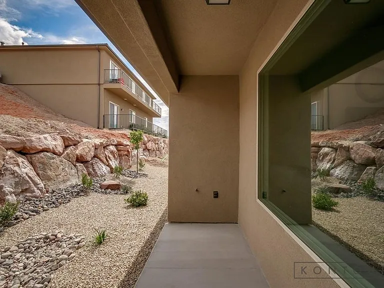 2261 S Tonaquint Dr #49 — Photo 33