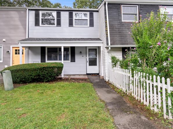 44 Wooded Way