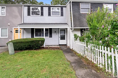 44 Wooded Way Photo 1