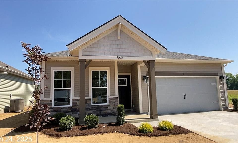 1st image of 563 Alabaster Ln