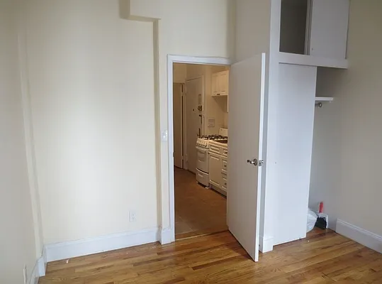 Rented by Waverly Realty Associates | media 21