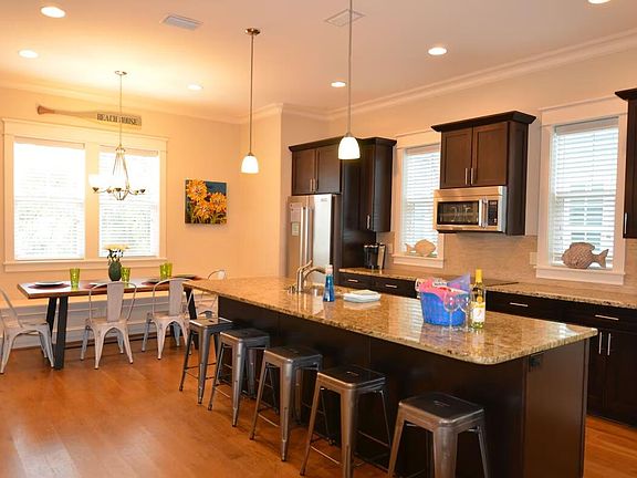 3rd image of 29 Ashley Ln