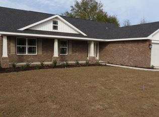 5680 Tucker Cir, Pace, FL 32571