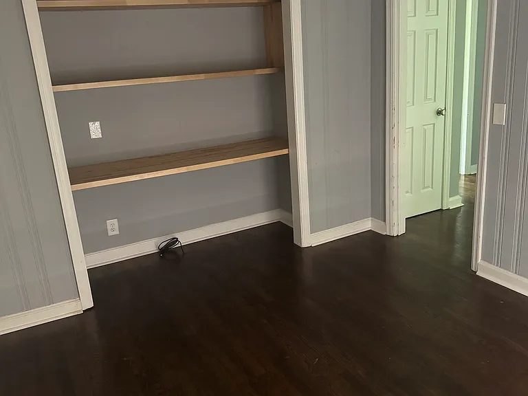 1385 Berkeley Ln — Photo 7